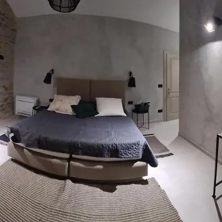 Casa Jovanin リヴァデ