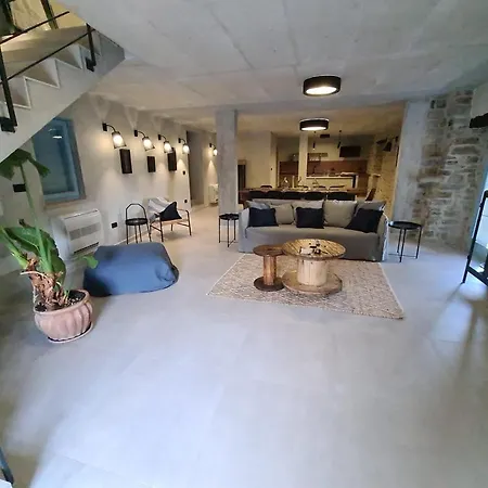 Casa Jovanin ヴィラ *